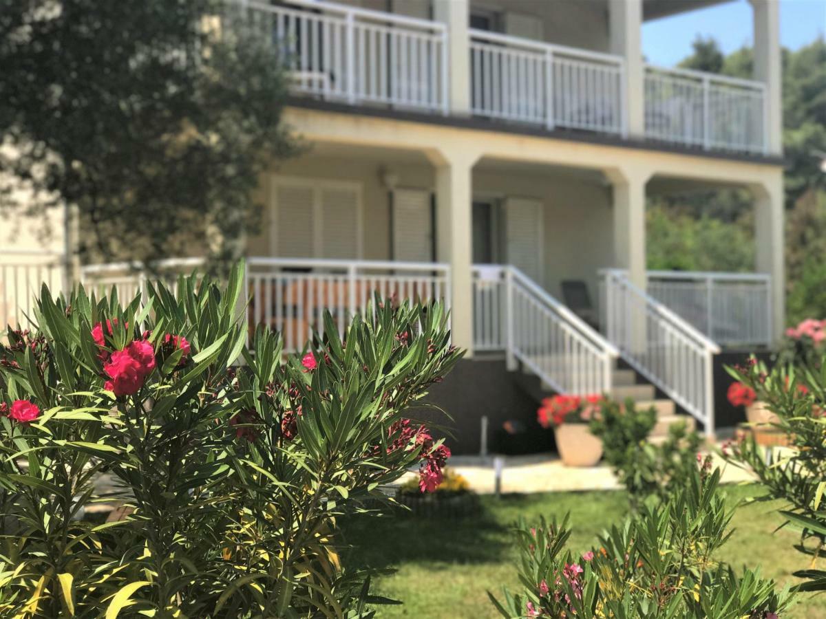 Apartmani Fortuna Lumbarda Exterior foto