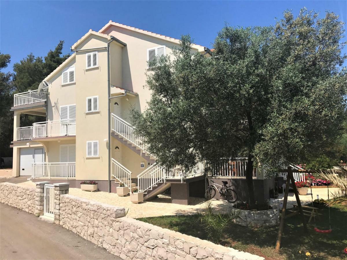 Apartmani Fortuna Lumbarda Exterior foto